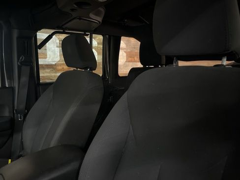 Used 2017 Jeep Wrangler Unlimited Sport w/ Quick Order Package 24S image 9