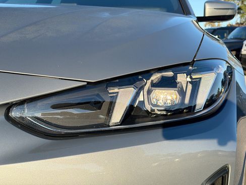 Used 2025 BMW i4 xDrive40i w/ M Sport Package image 9