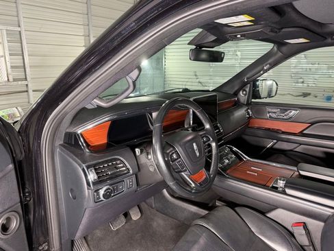 Used 2021 Lincoln Navigator L Reserve AWD/4WD image 9