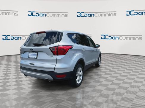 Used 2019 Ford Escape SE FWD image 8