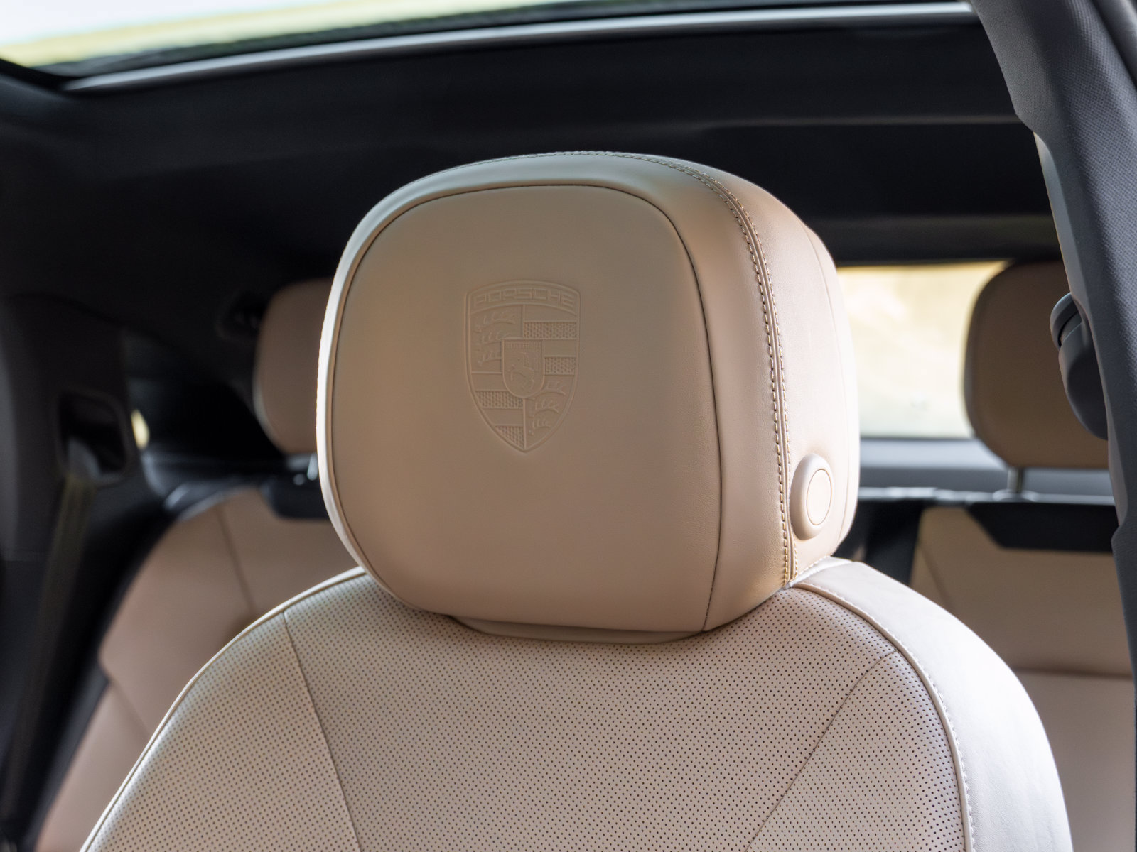 Certified 2026 Porsche Cayenne Coupe AWD/4WD image 27