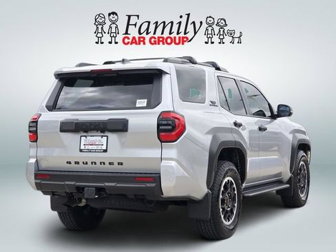 Used 2025 Toyota 4Runner TRD Off-Road Premium w/ Tow Technology Package AWD/4WD image 4