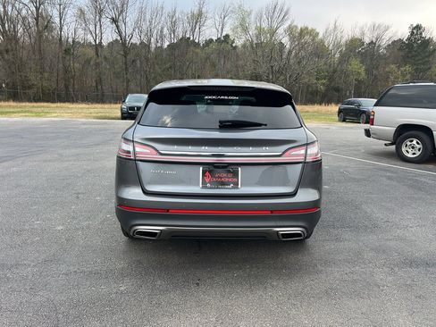 Certified 2022 Lincoln Nautilus Reserve w/ Equipment Group 201A image 9