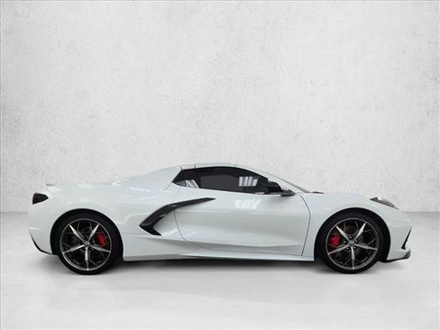 Used 2022 Chevrolet Corvette Stingray Preferred Conv w/ Z51 Performance Package RWD image 4