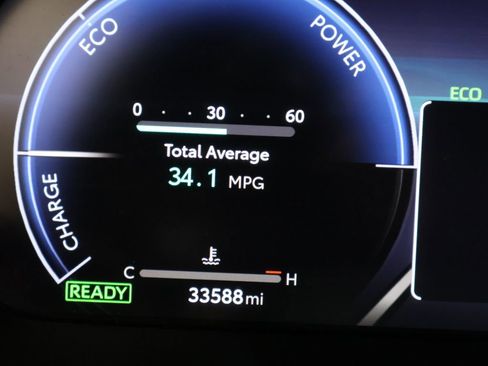 Used 2023 Toyota Crown XLE image 39