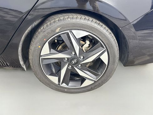 Used 2022 Hyundai Elantra SEL w/ Convenience + Premium Package image 36