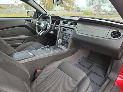 Used 2013 Ford Mustang Coupe image 13
