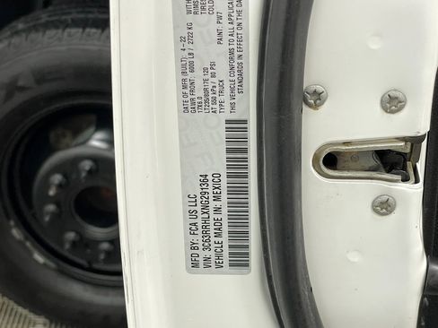 Used 2022 RAM 3500 Big Horn image 33