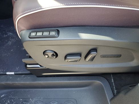 New 2025 Volkswagen ID. Buzz Pro S Plus image 16