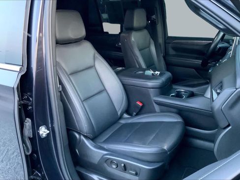 Used 2023 Chevrolet Tahoe LT RWD image 9
