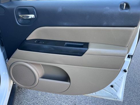 Used 2015 Jeep Patriot High Altitude image 33