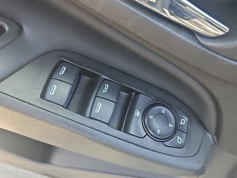 Used 2020 Chevrolet Equinox LT FWD image 20