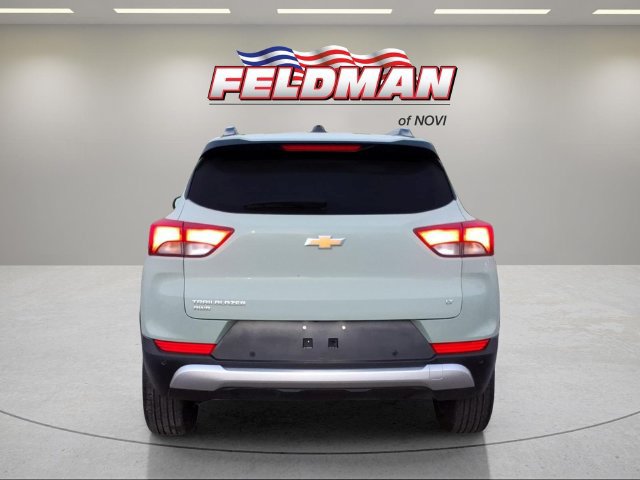 Used 2025 Chevrolet TrailBlazer LT w/ Convenience Package AWD/4WD image 4