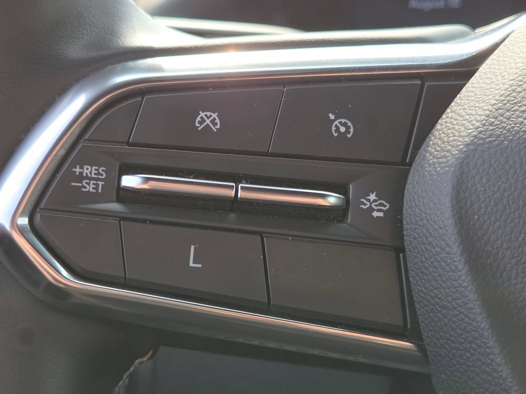 Used 2024 Chevrolet Traverse Z71 w/ LPO, Floor Liner Package AWD/4WD image 16