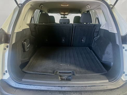 Used 2023 Nissan Rogue SV FWD image 28