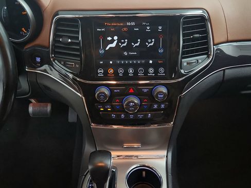 Used 2021 Jeep Grand Cherokee Overland AWD/4WD image 21