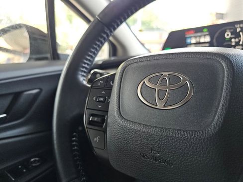 Used 2023 Toyota Prius XLE image 26