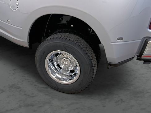 New 2026 RAM 3500 Tradesman image 9