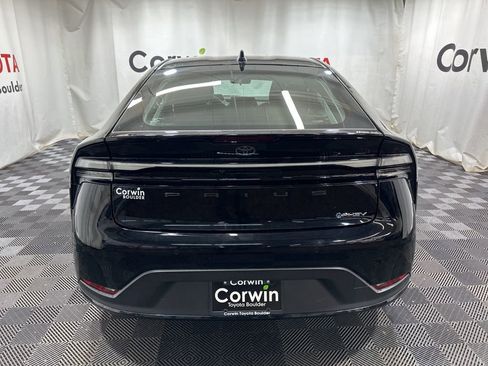 Used 2025 Toyota Prius Plug-In Hybrid image 7