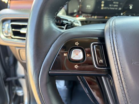 Used 2022 Lincoln Aviator Reserve image 17