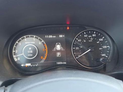 Certified 2024 Nissan Kicks SV image 16