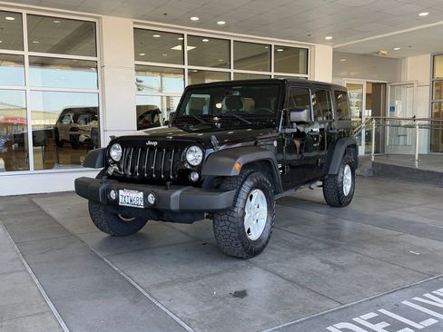 Used 2017 Jeep Wrangler Unlimited Sport w/ Quick Order Package 24S AWD/4WD image 2