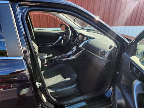 Used 2018 Mitsubishi Eclipse Cross ES image 10