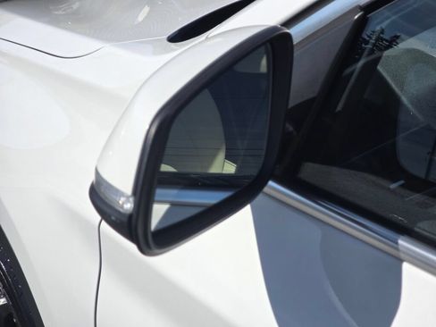 Used 2018 BMW X1 xDrive28i AWD/4WD image 11