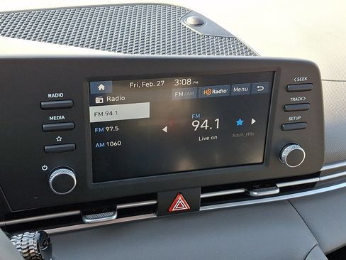 Certified 2025 Hyundai Elantra Sport image 16