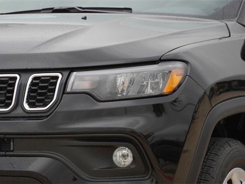 New 2026 Jeep Compass Latitude image 4