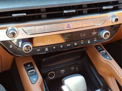 Used 2025 Kia Telluride EX X-Line image 10