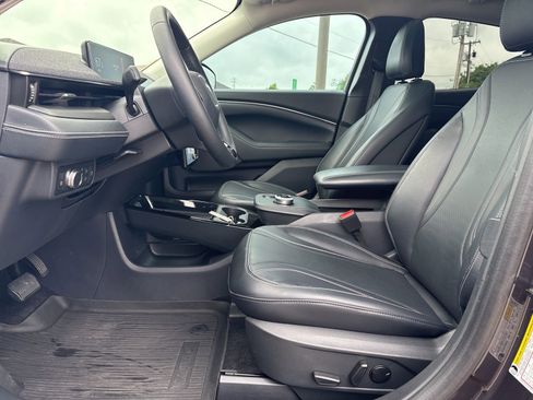 Used 2022 Ford Mustang Mach-E Premium image 16