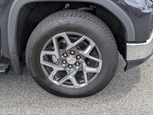 Certified 2024 GMC Sierra 1500 SLT w/ SLT Premium Package RWD image 19