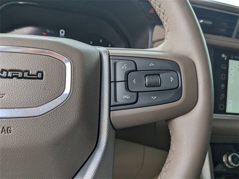 Used 2024 GMC Yukon Denali w/ Denali Reserve Package image 31