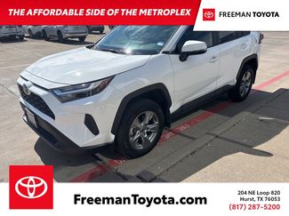 Used 2024 Toyota RAV4 XLE w/ Convenience Package video 1