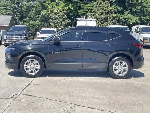 Used 2020 Chevrolet Blazer LT FWD image 2