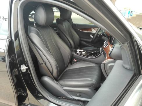 Used 2017 Mercedes-Benz E 300 4MATIC image 24
