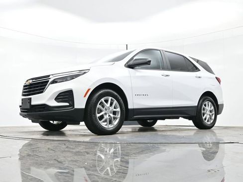 Used 2023 Chevrolet Equinox LS w/ LS Convenience Package image 26