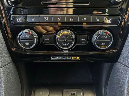 Used 2022 Volkswagen Passat 2.0T image 15