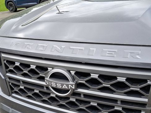 Used 2023 Nissan Frontier SV w/ Tow Package image 28