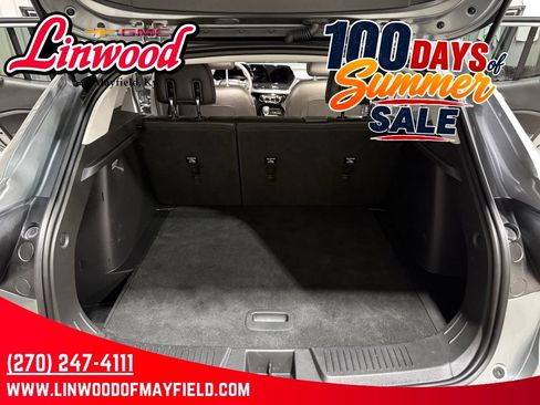 Used 2026 Chevrolet Trax LT FWD image 24