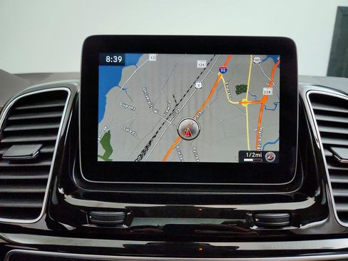 Used 2017 Mercedes-Benz GLE 400 4MATIC image 21