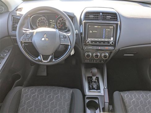 Used 2026 Mitsubishi Outlander Sport LE image 16