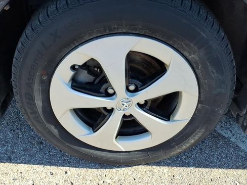 Used 2013 Toyota Prius Three image 11