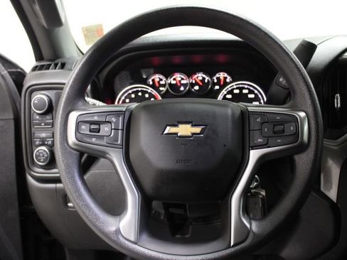 Used 2022 Chevrolet Silverado 2500 Custom w/ Custom Value Package image 32