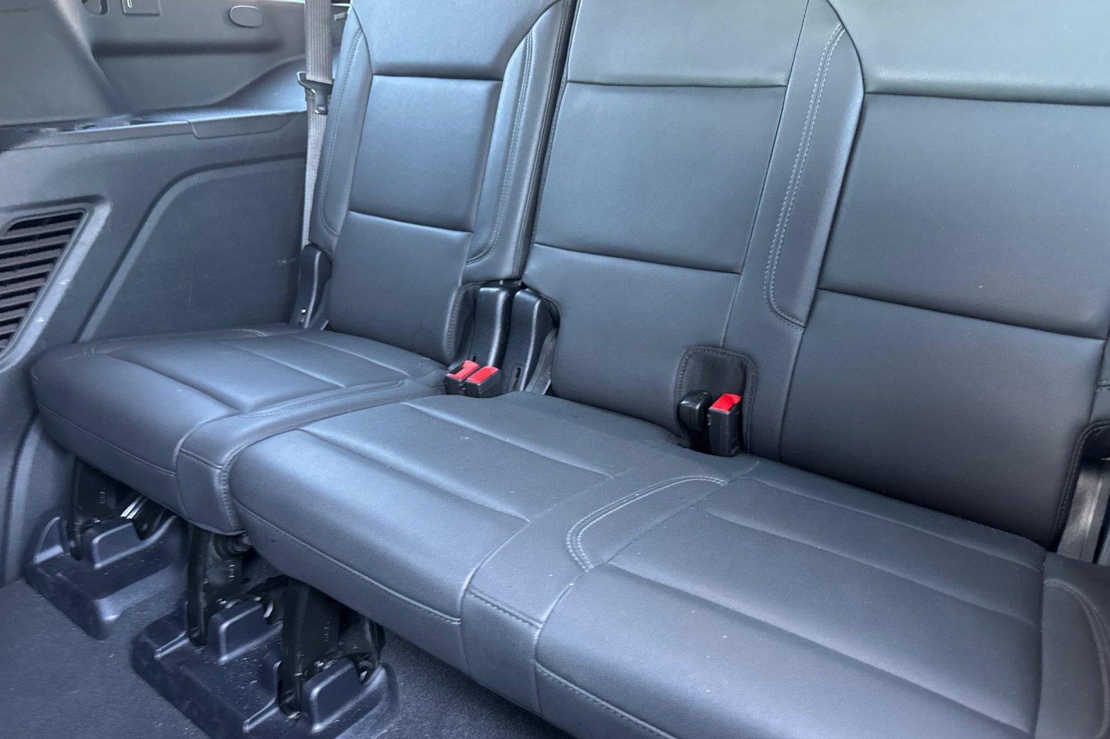 Used 2025 Chevrolet Tahoe Z71 AWD/4WD image 18