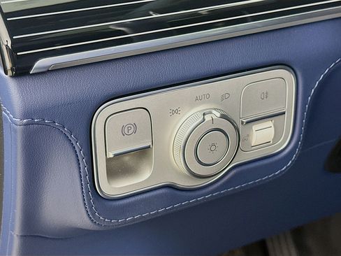 Certified 2025 Mercedes-Benz GLE 450e 4MATIC image 10