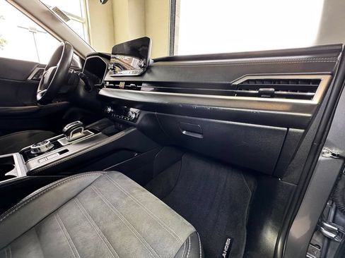 Used 2024 Mitsubishi Outlander SE AWD/4WD image 48