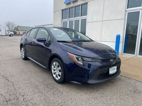 Used 2020 Toyota Corolla LE image 1
