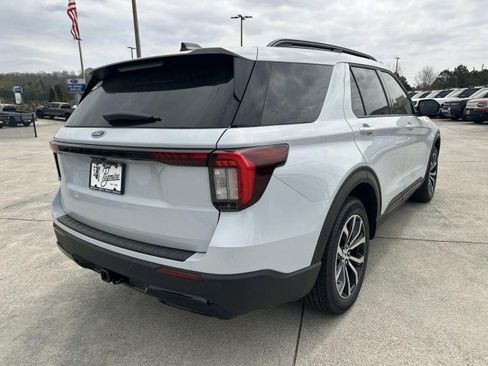 New 2026 Ford Explorer ST-Line image 7